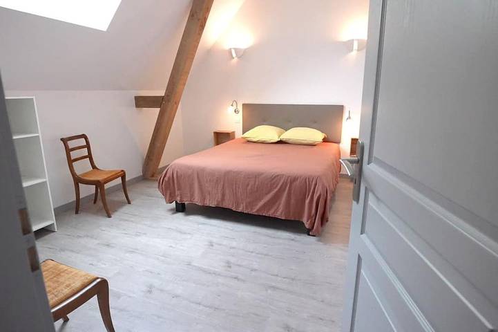 Location de vacances pour 9 personnes, avec piscine et jardin, animaux acceptés à Saint-Georges-de-Montclard - 4