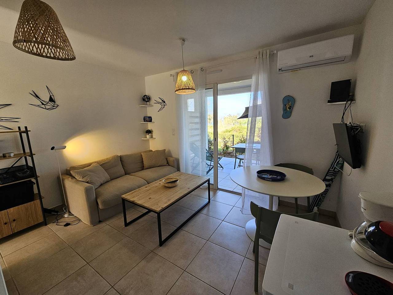 Appartement entier, Appartement au bord de mer avec piscine chauffée - Climatisé, Wifi, et proche plage in Marine de Bravone, Linguizzetta