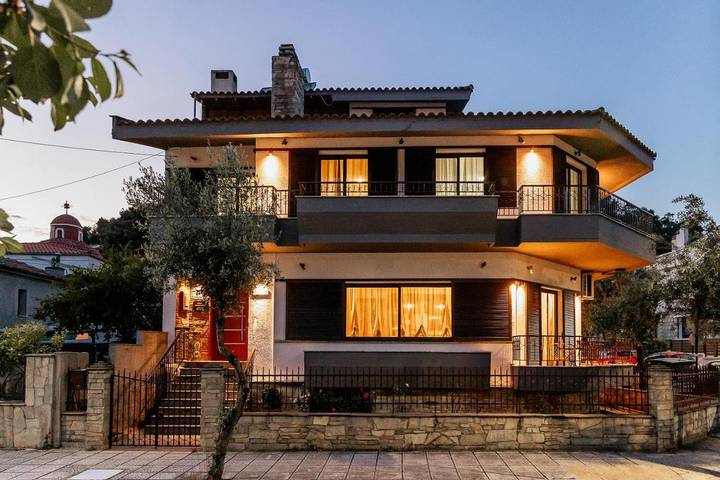 Location de vacances pour 6 personnes, avec Balcon ainsi que Terrasse et Vue à Serrès - 4