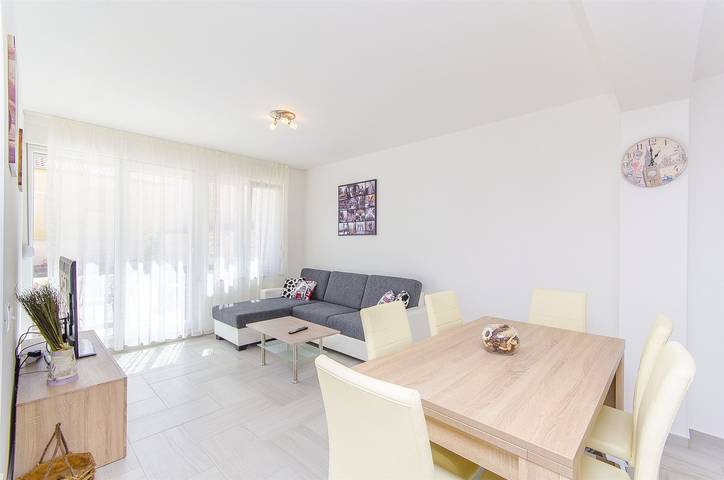 Ganze Wohnung, Apartment Nena in Podstrana, Split-Dalmatien
