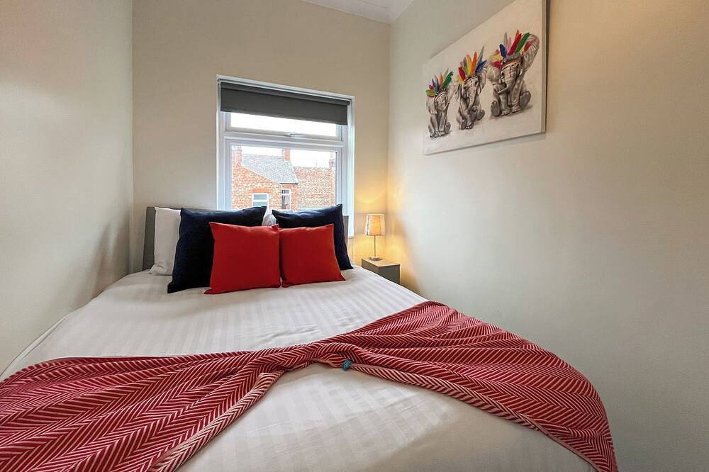 3 bedroom accommodation in Saltburn in Saltburn by the Sea, Redcar and Cleveland