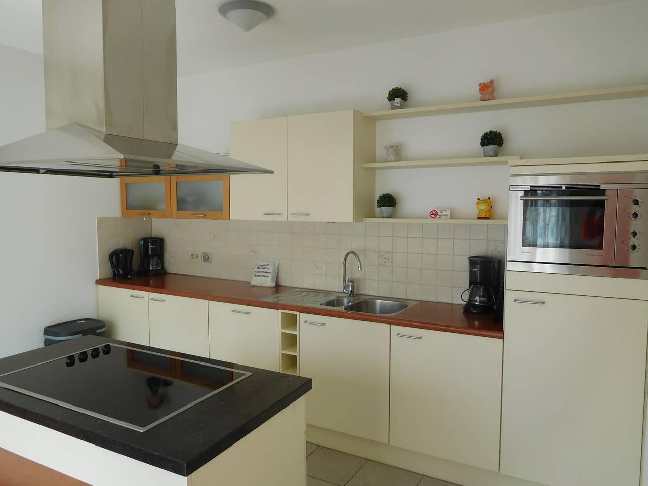 Gemütliches Landhaus für 10 Personen mit großem Garten und vier Schlafzimmern, gelegen in in Seeländisch Flandern