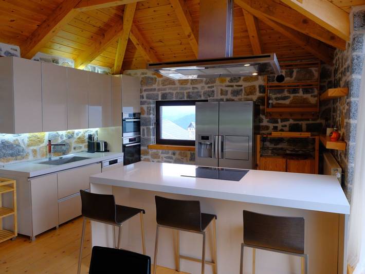 Ferienhaus für 12 Personen, mit Garten und Balkon in Albanien - 2