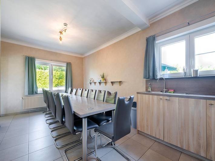 Ferienhaus für 15 Personen, mit Whirlpool und Terrasse sowie Garten und Ausblick in Limburg (Belgien) - 4