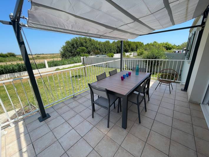 Location de vacances pour 6 personnes, avec terrasse dans La Terrière