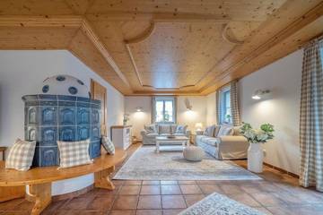 Ferienhaus für 8 Personen, mit Ausblick und Garten sowie Sauna in Schönau am Königssee