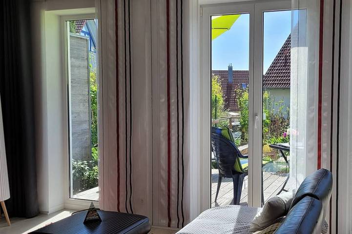 Ferienwohnung für 2 Personen, mit Balkon und Garten