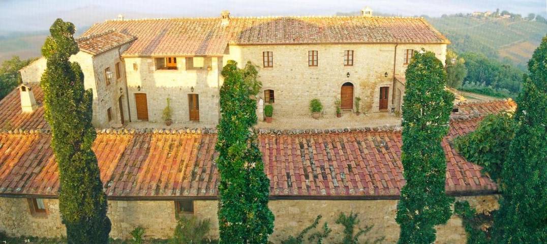 Villa pour 18 personnes, avec Balcon et Terrasse ainsi que Jardin et Piscine à Monteriggioni
