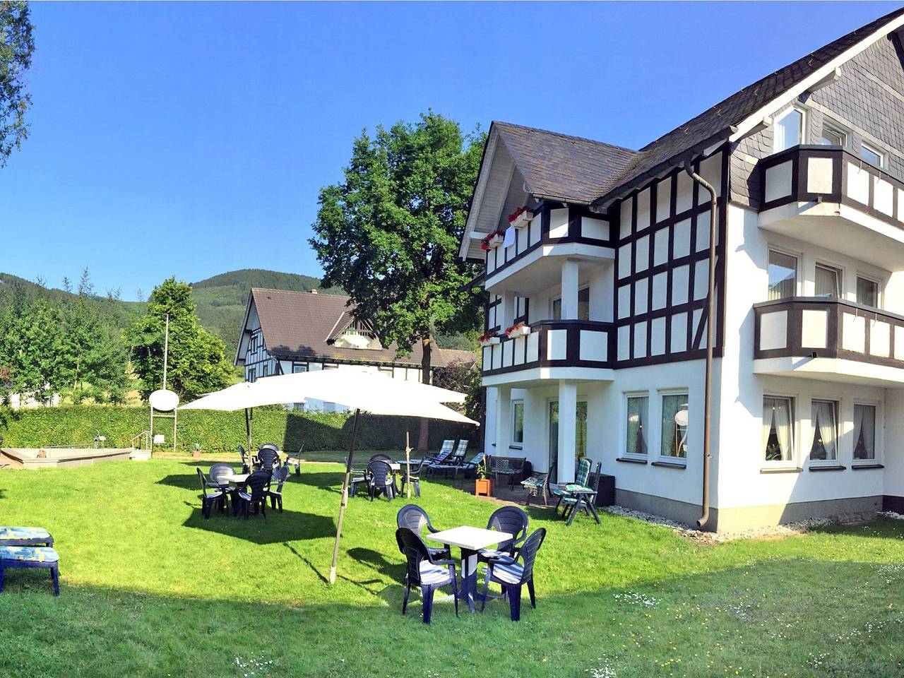 Hotel Flurschütz - Einzelzimmer mit Dusche/Wc ohne Balkon in Lennestadt, Sauerland