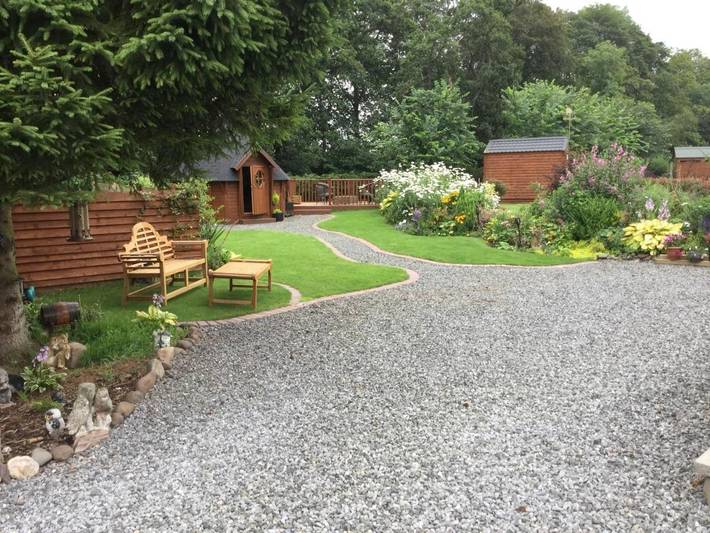 Lodge for 6 people, with garden and view, with pets in Auchterarder