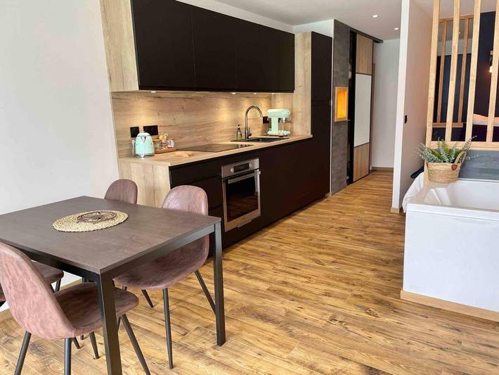 Gîte pour 4 personnes, avec balcon ainsi que vue sur le lac et vue à Tresserve - 4