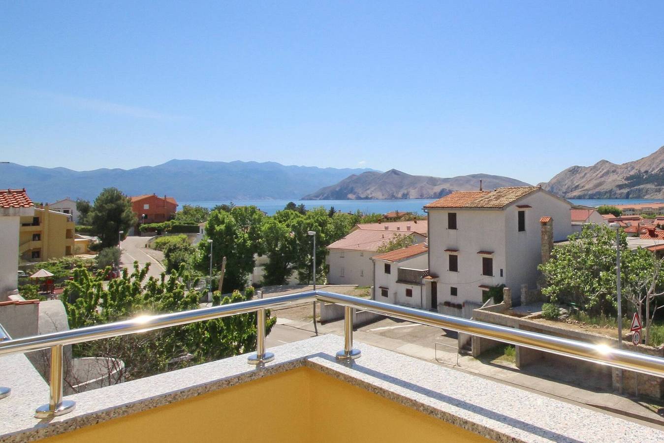 Ganze Wohnung, Charmante Wohnung Brnic Nr. 6 - mit Balkon und Meerblick in Baska, Krk
