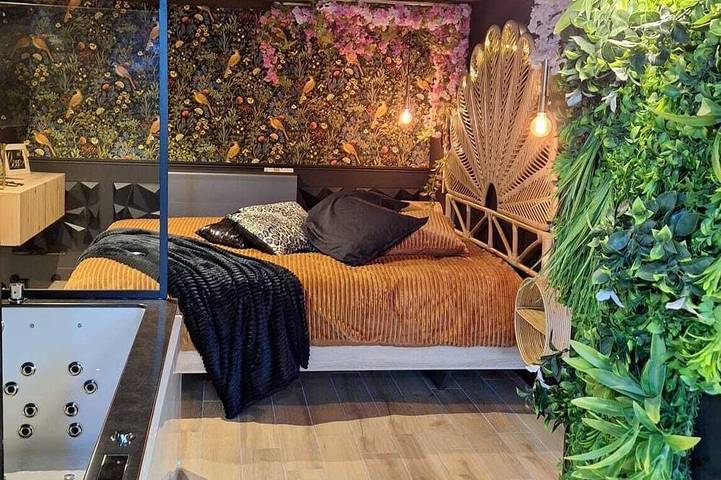 Private spa chalet with jacuzzi, sauna & cinema - Normandy in Hermival-les-Vaux, Lisieux und Umgebung