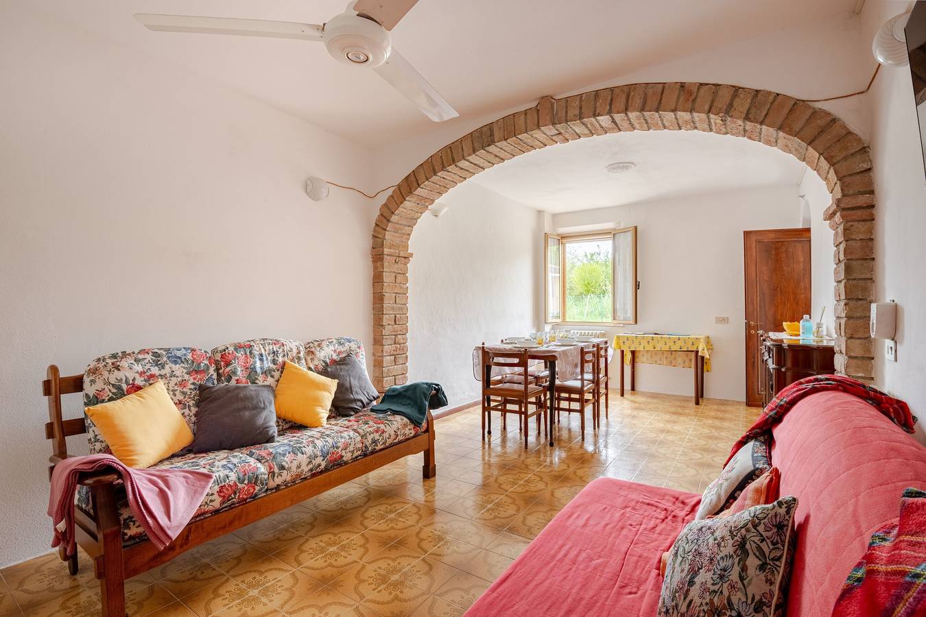 Casa Roda con terraza privada, Wi-Fi y aire acondicionado en Castiglione del Lago in Castiglione del Lago, Lago Trasimeno