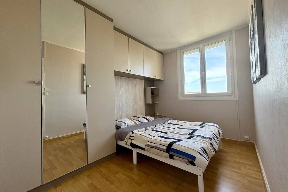 Ganze Wohnung, Superb 3-bedroom apartment 2 steps from the 24H racetrack in Le Mans, Sarthe