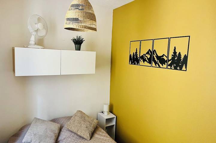 Gîte pour 4 personnes dans Bains Du Couloubret - 3