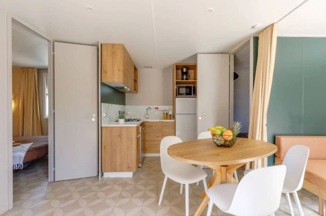 Zecamping 3 étoiles piscine couverte dog friendly mobil-home Tv Lv Bbq in Talmont-Saint-Hilaire, Vendée