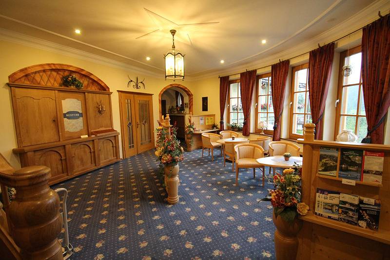 Hotel Krone - Doppelzimmer Typ C 18-20 qm, mit Dusche und Wc, Balkon in Berchtesgaden, Berchtesgadener Alpen