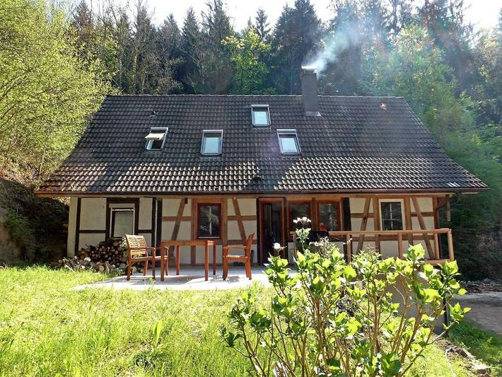 Ferienhaus für 6 Personen, mit Whirlpool und Terrasse