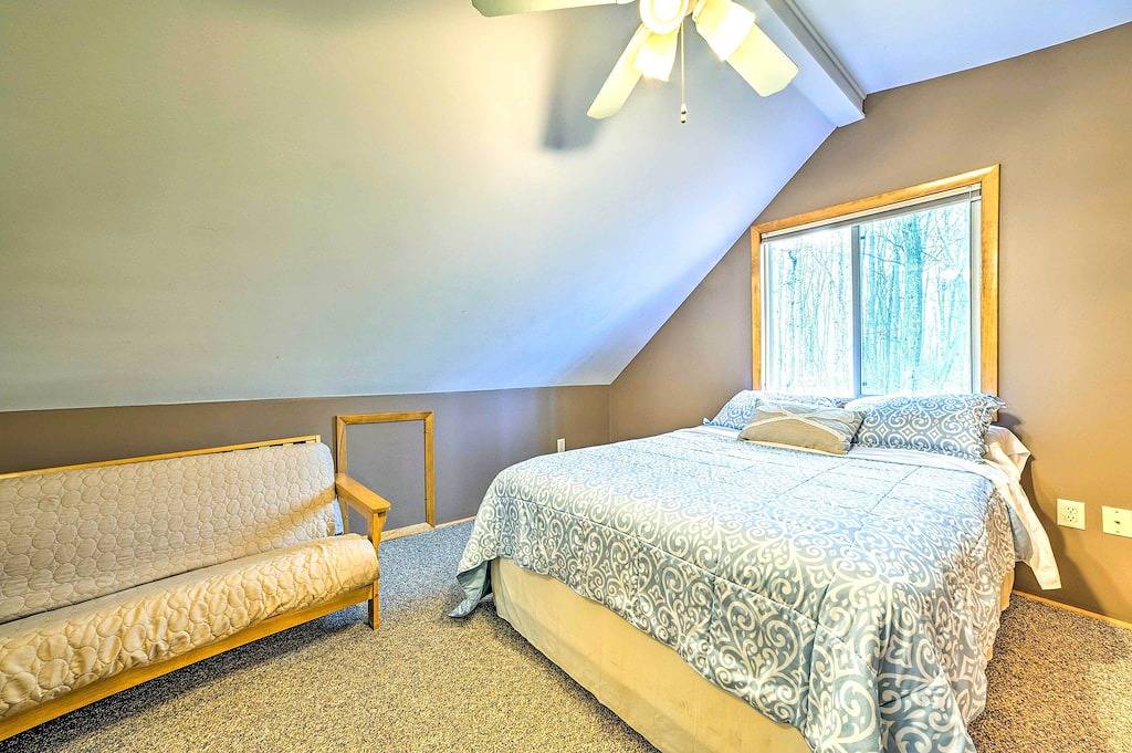 Higgins Lake Retreat - Hike, Swim, Relax! in Higgins Lake