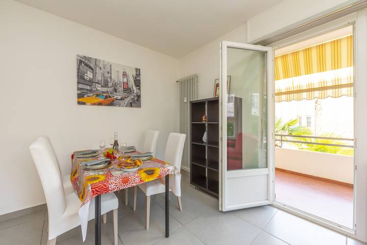 Appartement entier, City Apartment with Balcony and Parking in Lugano, Lac de Lugano