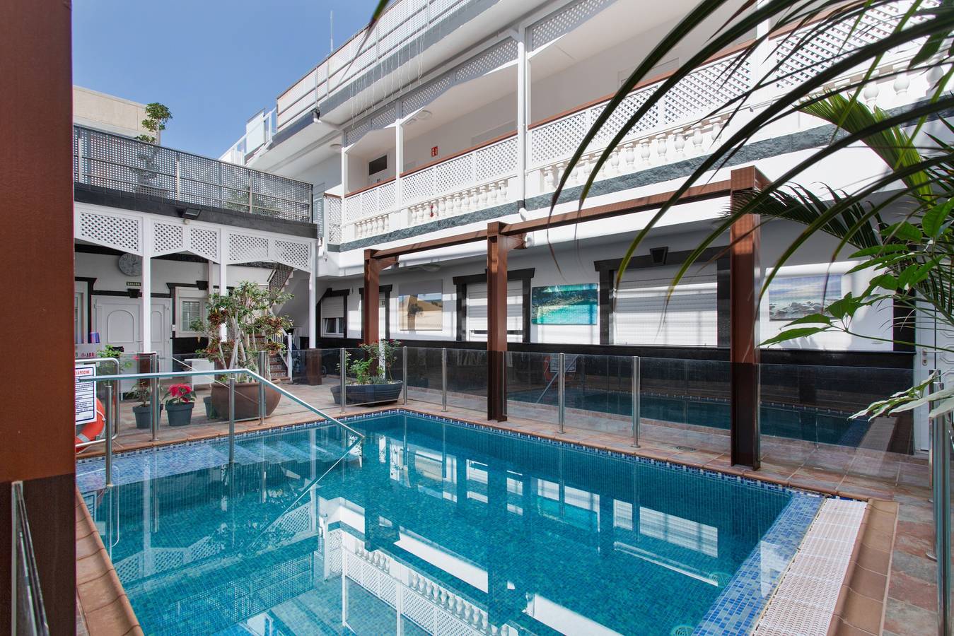 Ganzes Studio, Urlaubsstudio 'Paula- 23' mit Bergblick, Gemeinschaftspool und Wi-Fi in Arinaga, Agüimes