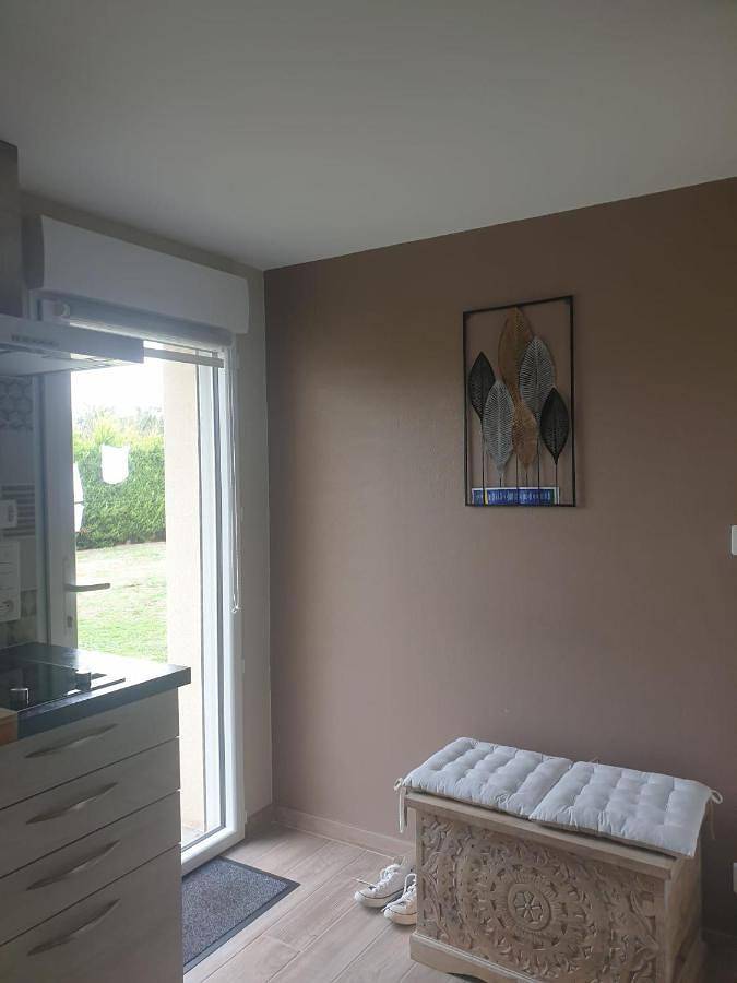 Location de vacances pour 2 personnes, avec terrasse et vue à Néant-sur-Yvel - 3