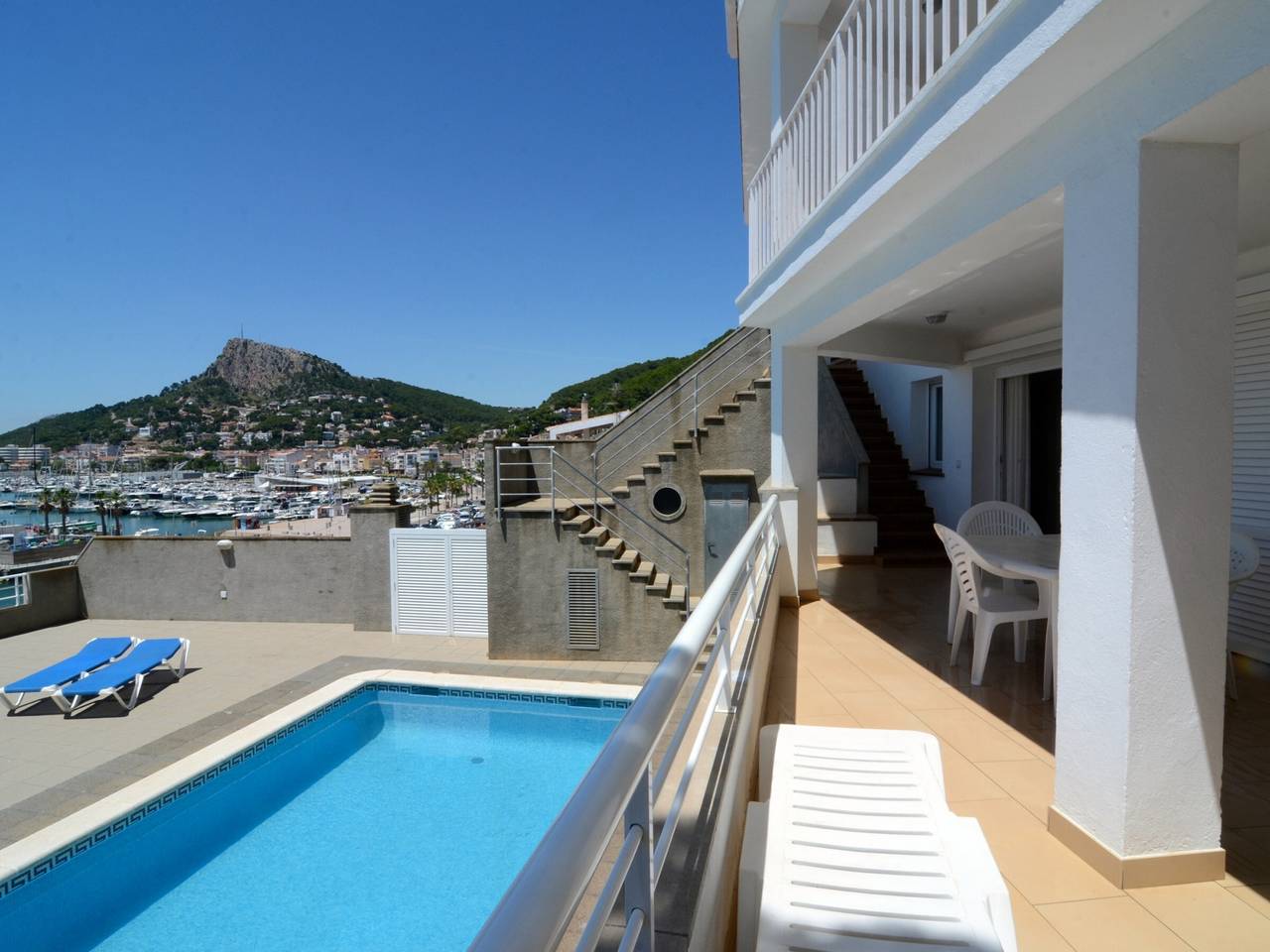 Geheel appartement, Vakantieappartement voor 8 personen met zwembad in l'Estartit, Torroella de Montgrí