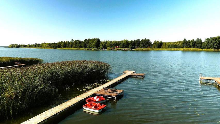 Domek letniskowy dla 4 osób, z ogród i widok na jezioro oraz widok, zwierzęta dozwolone na Mazury