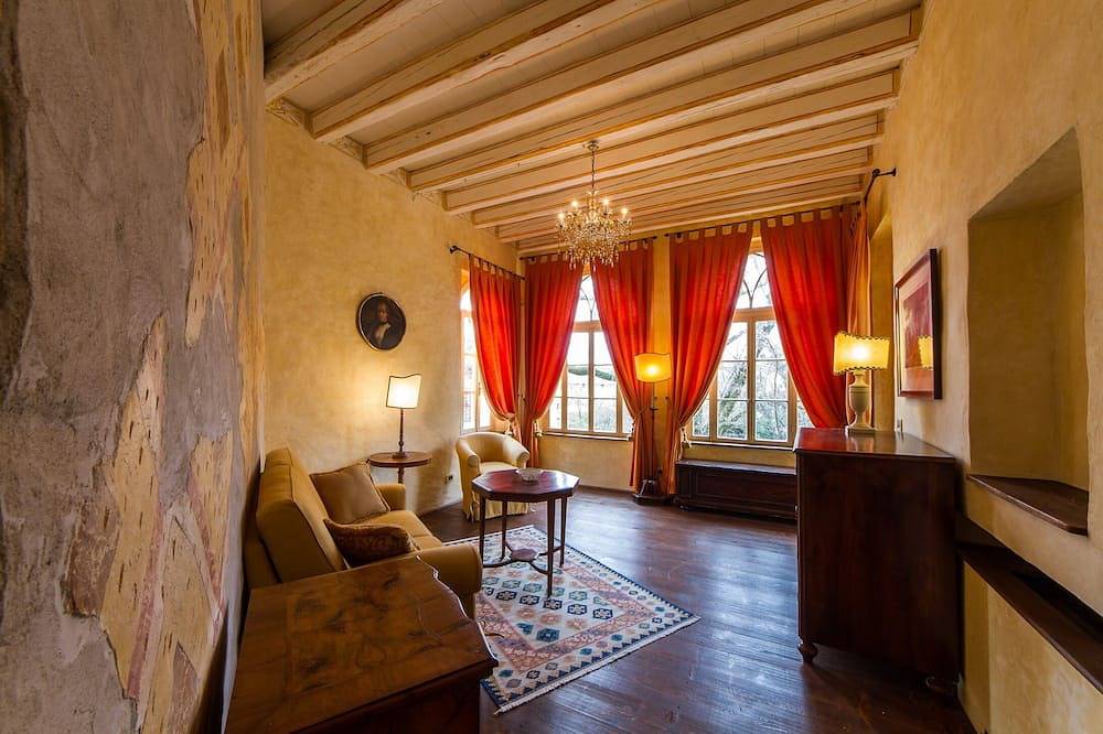 Ganze Wohnung, 5-Ein bezaubernder Turm in einem friaulischen Schloss: Ihr adeliger Rückzugsort in Strassoldo, Cervignano del Friuli