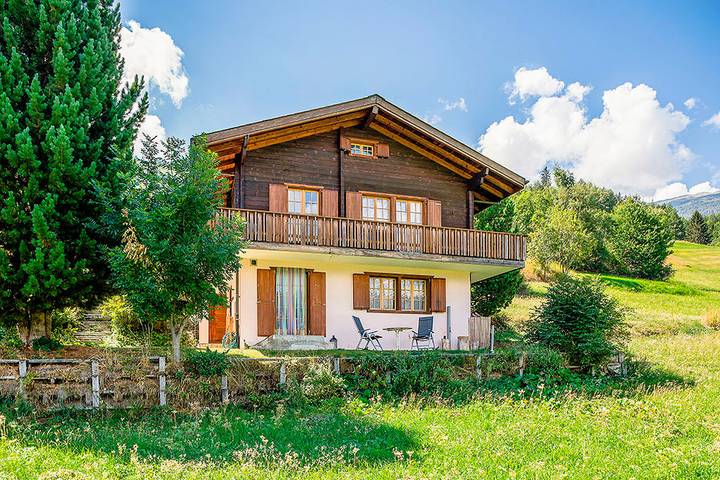 Ferienhaus für 6 Personen, mit Balkon und Terrasse sowie Sauna und Ausblick in Visperterminen