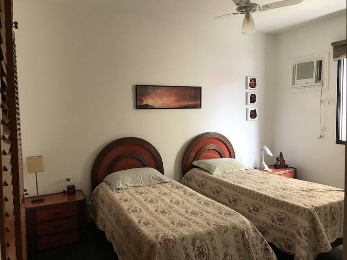 Casas e apartamentos de temporada para 10 pessoas, com balcão em Praia da Enseada (Guarujá)