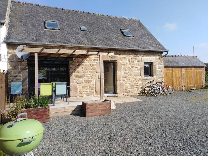 Location de vacances pour 7 personnes, avec Terrasse ainsi que Jardin et Vue à Kermaria-Sulard