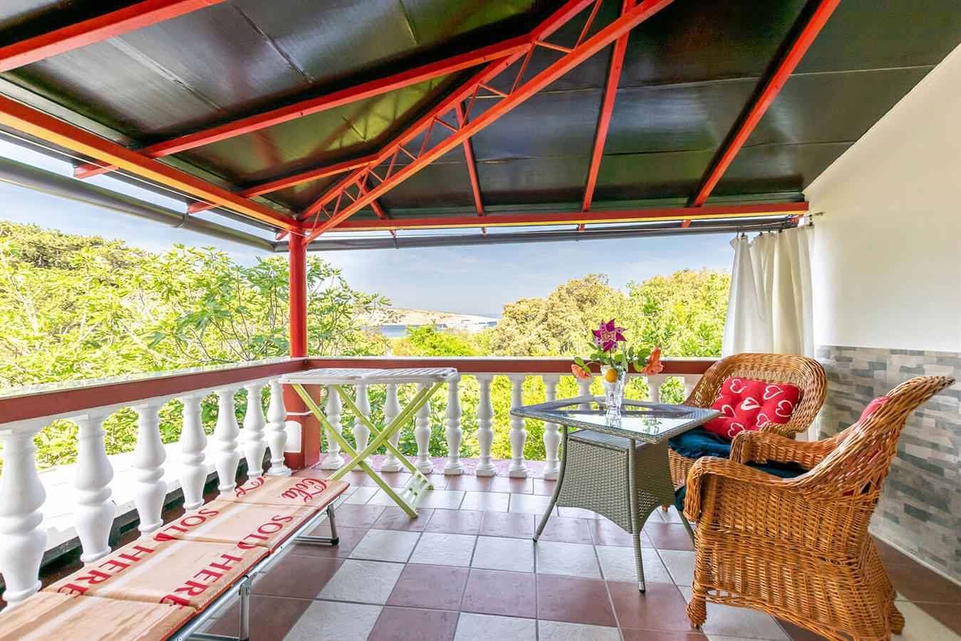 Ganze Ferienwohnung, Ferienwohnung mit Terrasse und Internet  in Lopar, Rab