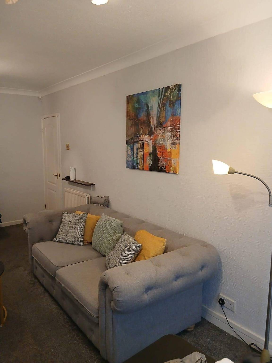 Entire apartment, 4-Bed Parking, Fast Wifi, M42 Great for team work in Solihull, Birmingham Area