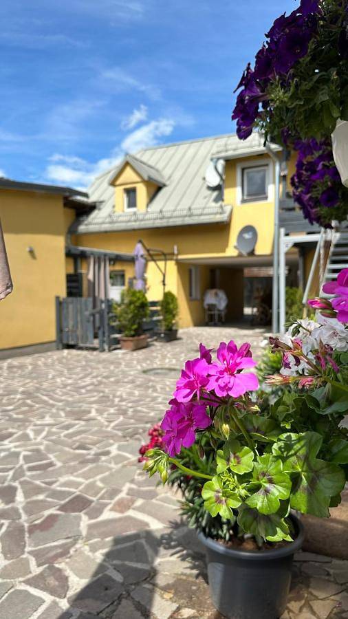 Ferienwohnung für 5 Personen, mit Terrasse