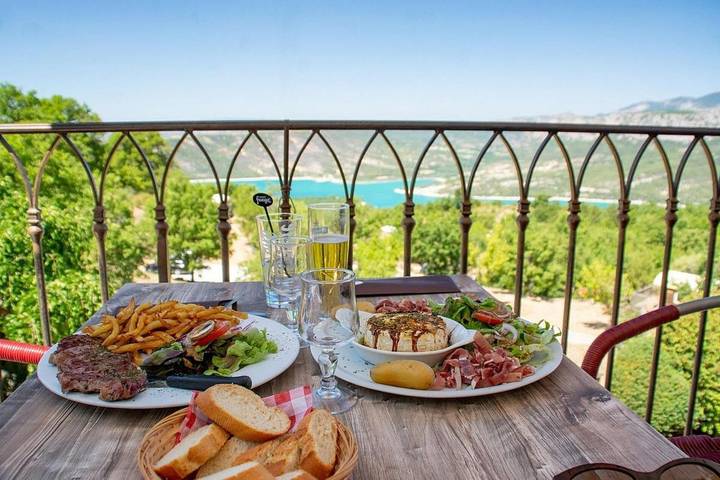 Location de vacances pour 2 personnes, avec jardin et vue, animaux acceptés à Aiguines - 3