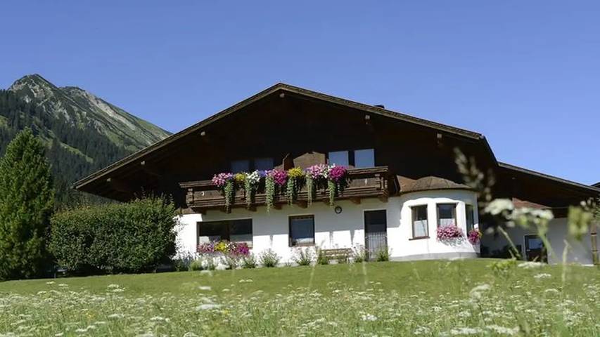 Ferienwohnung für 3 Personen, mit Balkon in Tannheimer Tal - 2