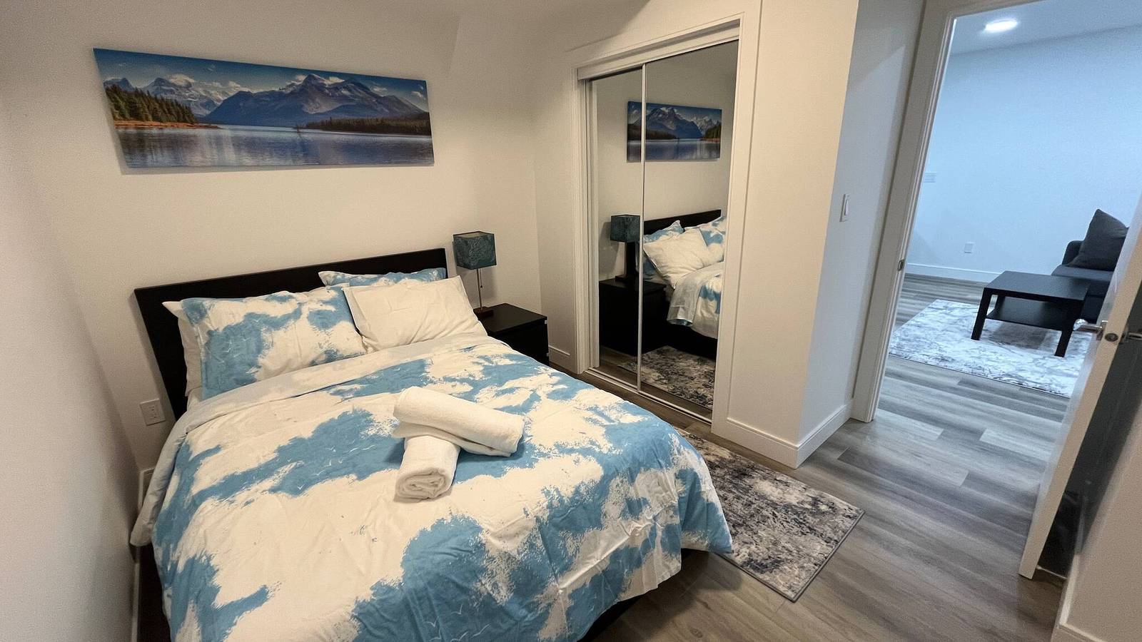 Ganze Wohnung, Gemütliche Suite mit 2 Schlafzimmern in Edmonton, Alberta