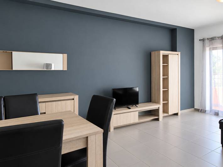 Ferienwohnung für 4 Personen, mit Balkon und Garten sowie Kinderpool in Portimão - 2