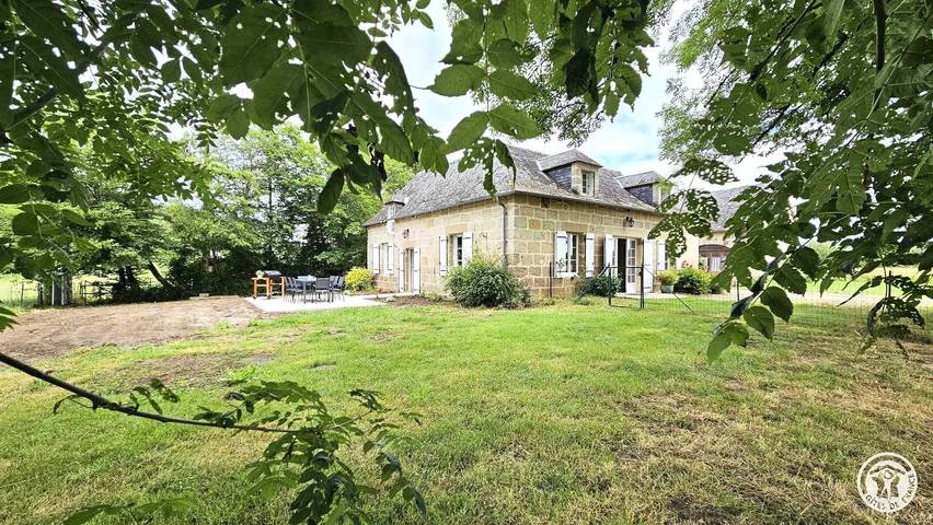 Gîte pour 8 personnes, avec jardin, animaux acceptés - 1