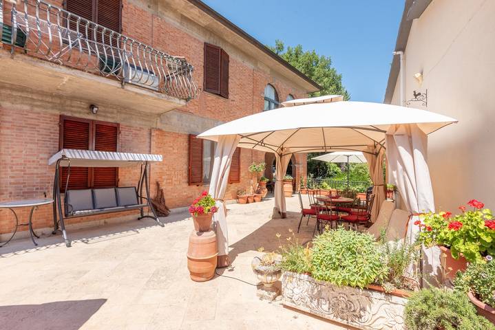 Casa vacanze 'Casa San Francesco Rapolano' con terrazza privata, giardino privato e Wi-Fi in Rapolano Terme, Siena e dintorni
