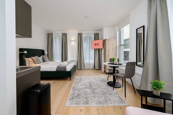 Apartment for 2 people, with pets in Greenwich