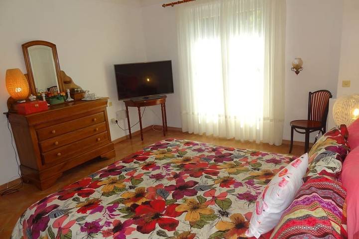 Pet Friendly Villa with private pool and fantastic sea view of Cote D'Azur in Saint-Jeannet, Mediterranean Coast (France)