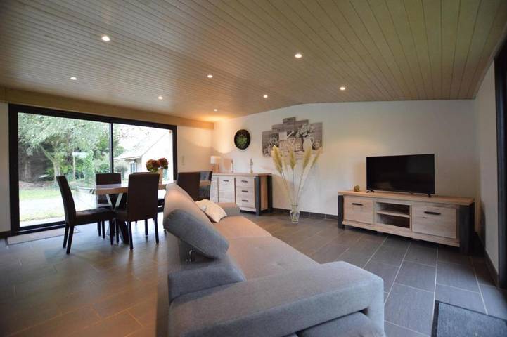 Location de vacances pour 5 personnes, avec vue ainsi que jardin et terrasse à Saint-Hilaire-des-Landes - 4