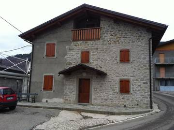 Location de vacances pour 8 personnes, avec vue à Riolunato