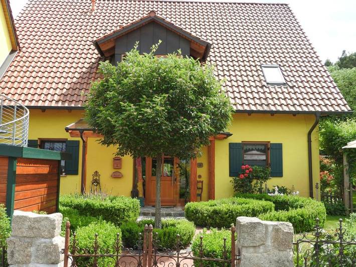 Ferienwohnung für 5 Personen, mit Terrasse und Garten sowie Ausblick in Hallerndorf