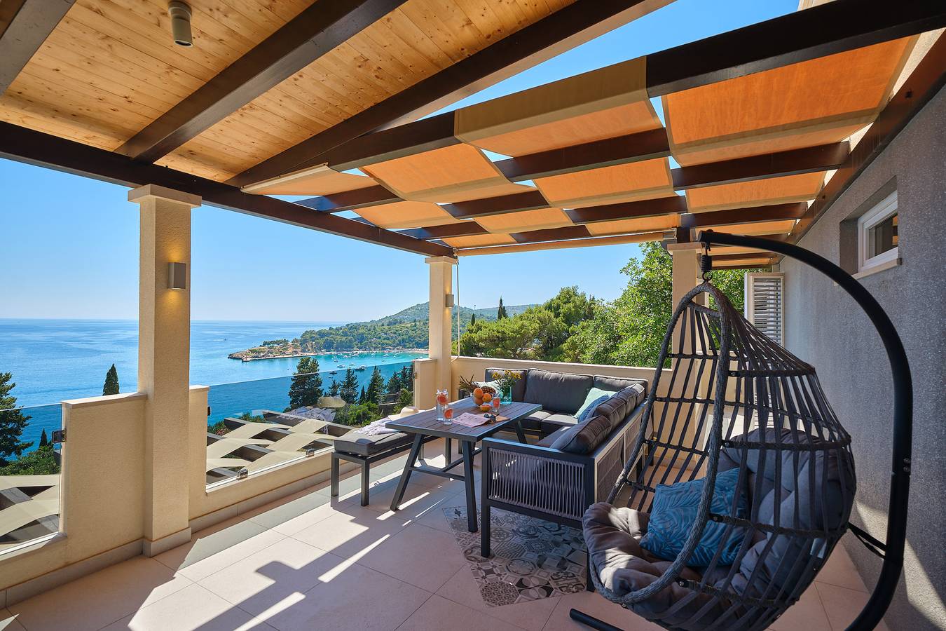 Ganze Wohnung, Ferienwohnung für 6 Personen mit Meerblick in Mlini, Dubrovnik-Neretva