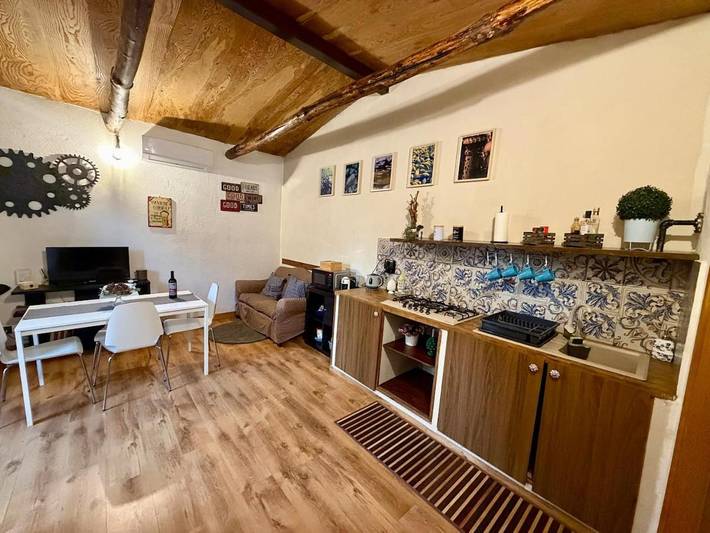 Gîte pour 4 personnes, avec vue ainsi que piscine et jardin, animaux acceptés à Nicolosi - 4