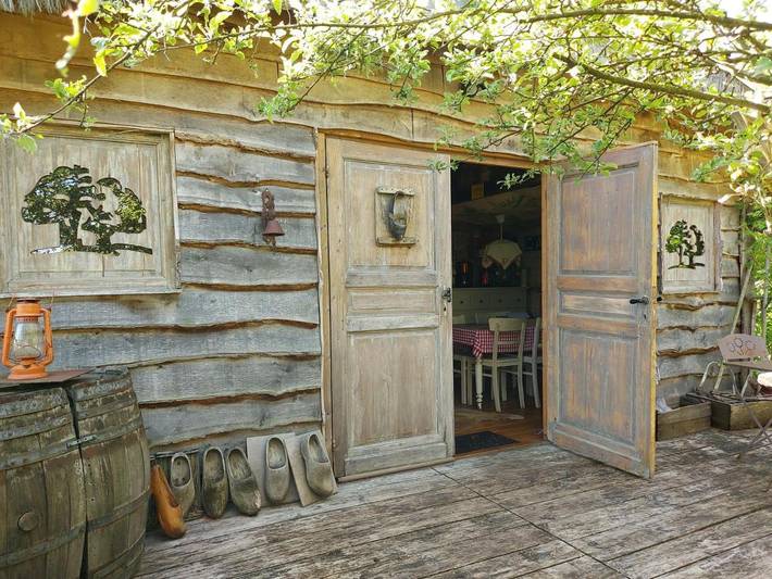 Chambre d’hôte pour 2 personnes, avec terrasse ainsi que jardin et vue